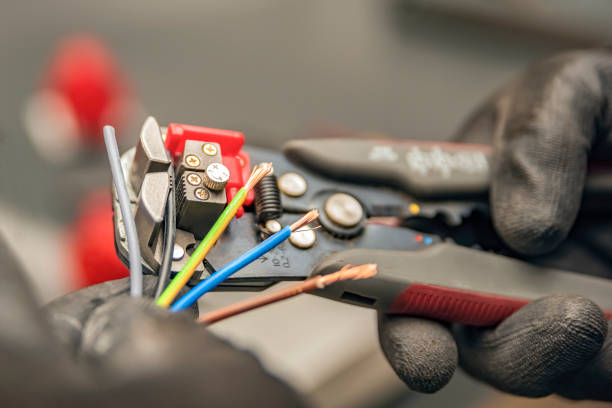 Best Affordable Emergency Electrician  in Bellevue, WI
